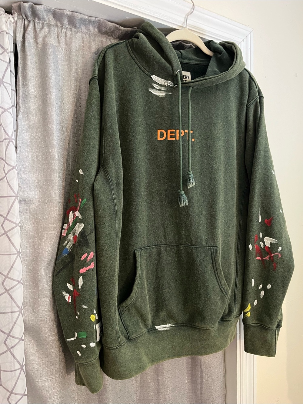 Gallery Dept Men's Green Paint-Splatter Hoodie L